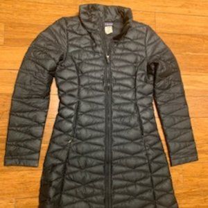 Patagonia Thin Puffy Jacket- Black- XS